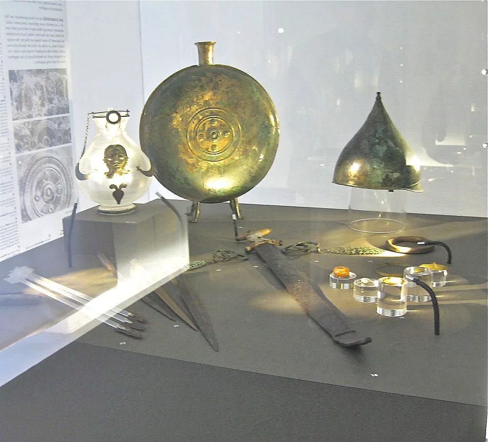 Finds from the Dürrnberg salt mines, including princely grave goods from the 4th century BCE.