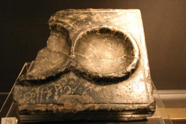 Bronze Age ritual table from Minoan sanctuary