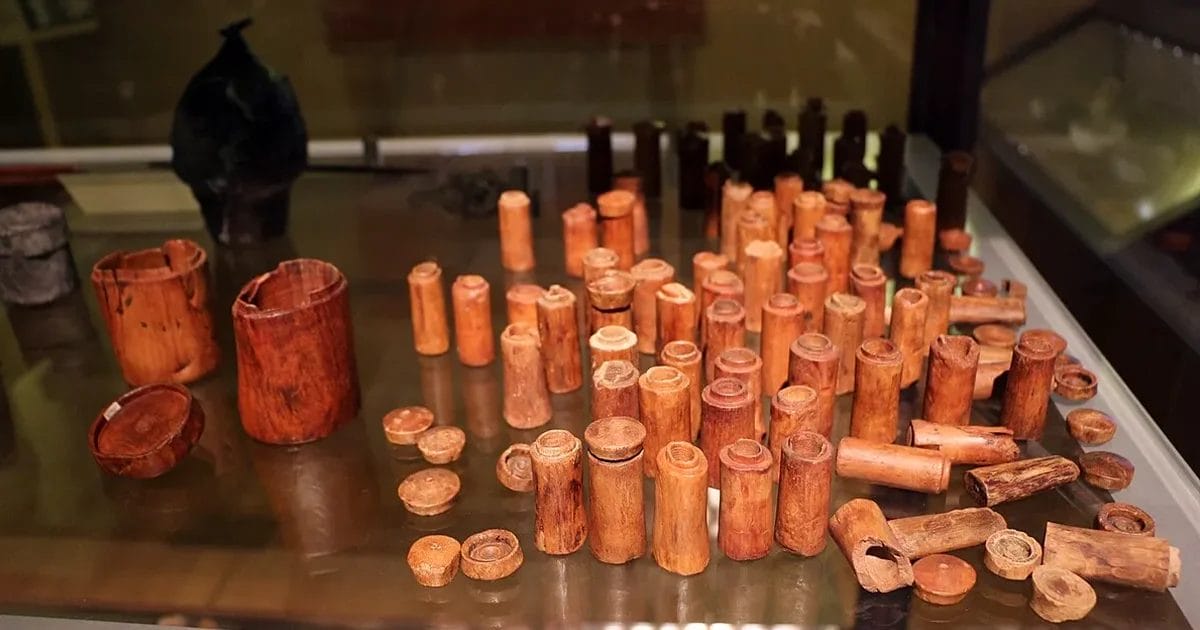 Greek Doctor’s Toolkit From a Shipwreck