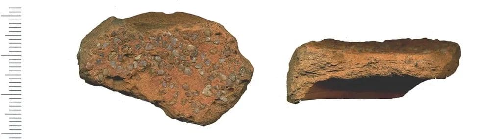 Profile and base view of a Roman mortarium illustrated by the Portable Antiquities Scheme.