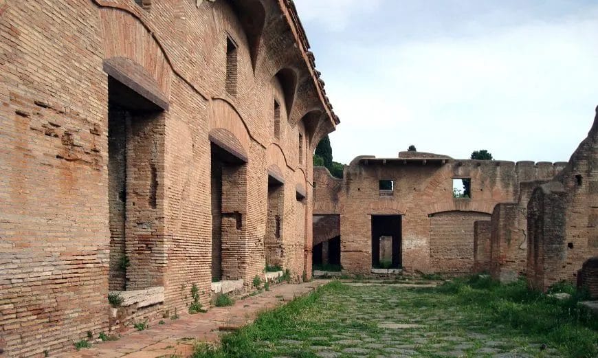 Ancient Roman insula apartment building at Capitoline Hill showing five-story brick construction from 2nd century CE Rome