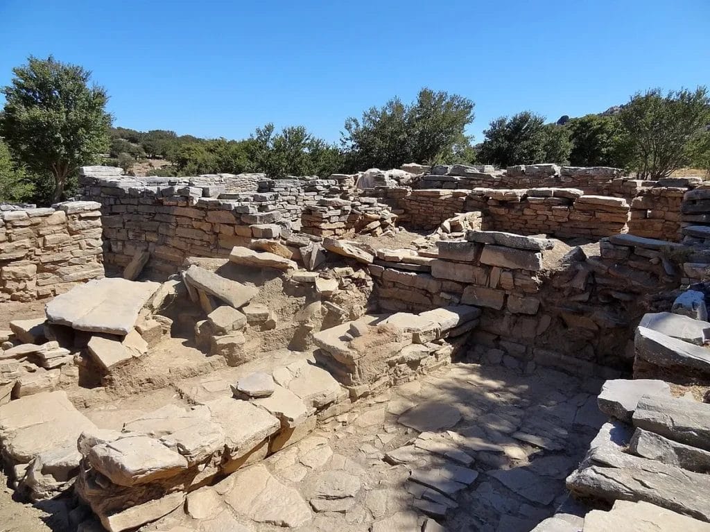 archaeological site photograph showing Minoan mountain palace ruins